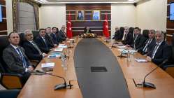 Vali İlhami Aktaş, İl Müdürleri ile toplantı gerçekleştirdi
