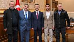 Vali İlhami Aktaş, Kocaeli Pazarcılar Odası Başkanı ve yönetimini ağırladı
