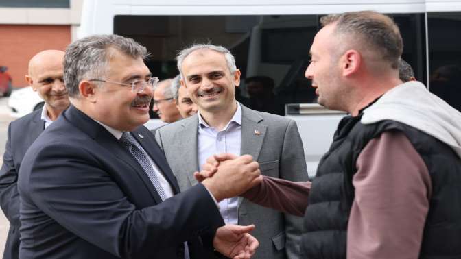 Tipioğlu: “Kılıçdaroğlu hilal bıyık da bıraksa, HDP ile işbirliğini örtemez”