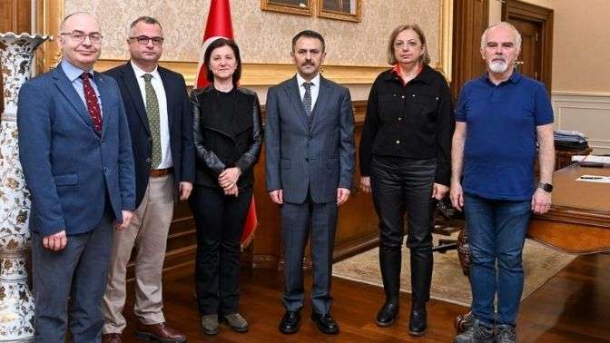 Vali Aktaş, Kocaeli Üniversitesi Jeofizik Öğretim Üyesi Prof. Dr. Fadime Sertçelik’i kabul etti
