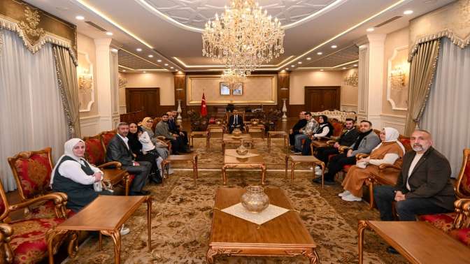 Vali Aktaş, ziyarete gelen Kocaeli Gültepeliler Platformunu ağırladı