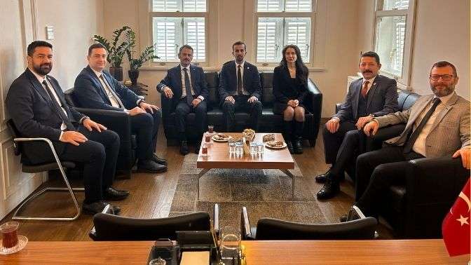 Vali İlhami Aktaştan Kocaeli Barosuna ziyaret