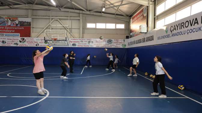 Yaz spor okullarında eğitim başladı