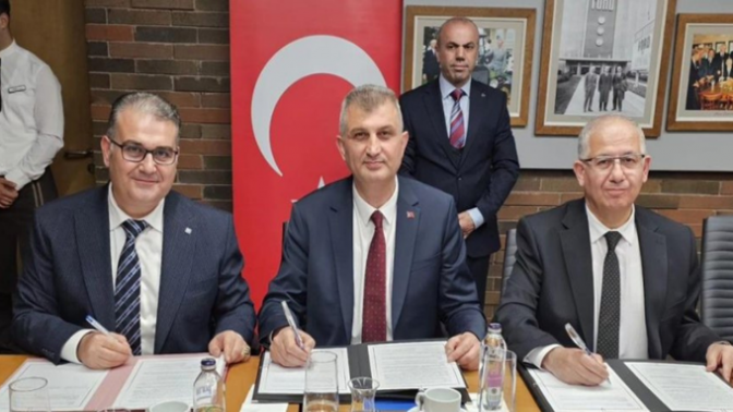 Yeni Yüzyılda Gölcük Vizyonu protokolü imzalandı