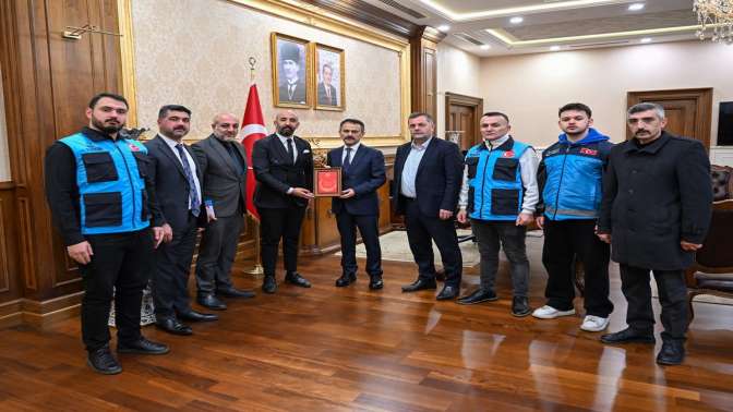 Yesevi Hareketi Derneği Marmara Bölge Başkanlığından Vali Aktaşa Ziyaret