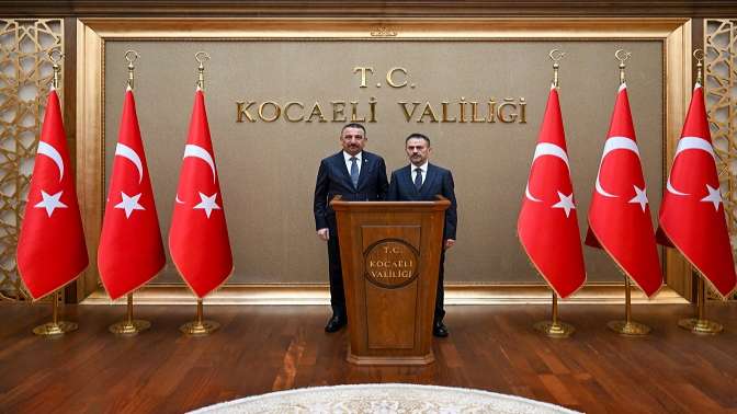 Zonguldak Valisi Osman Hacıbektaşoğlu, Vali İlhami Aktaş’ı ziyaret etti