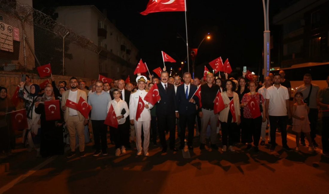 15 Temmuz Demokrasi ve Milli Birlik Günü Gölcük’te, vatandaşların yoğun