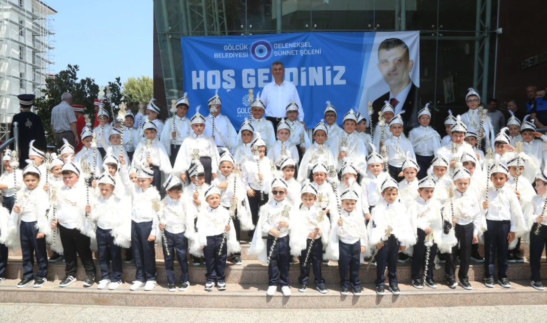Gölcük Belediyesi Geleneksel Sünnet Şöleni’nde bu yıl 83 çocuğun katılımıyla