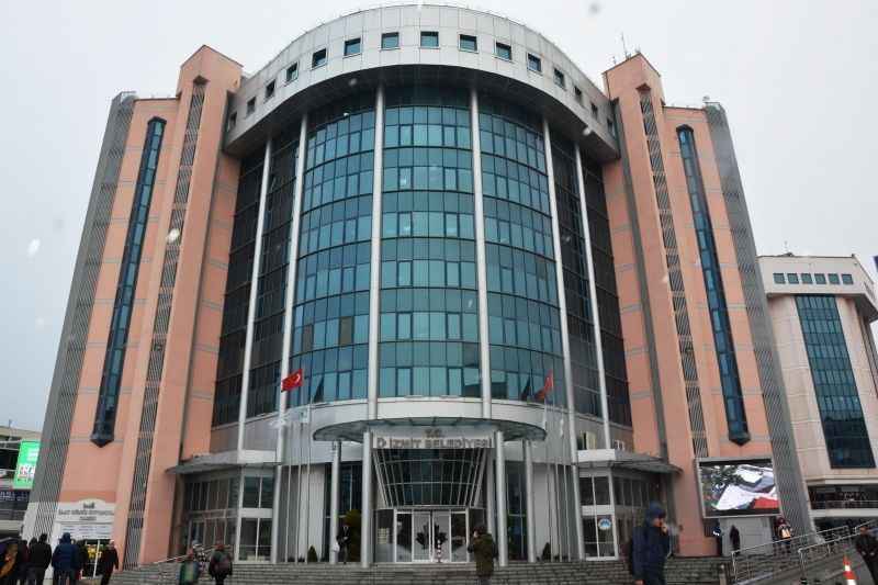 Belediyemize ulaşan bazı şikâyetlerde, hasta bakıcılığı alanında faaliyet gösterdiği öne
