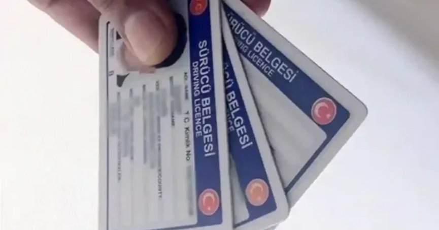 Ehliyette yenileme süreci 1 Ocak 2016'da başladı. Önce 31 Aralık