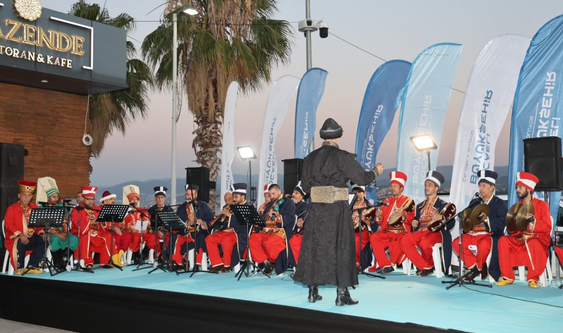 Kocaeli Büyükşehir Belediyesi Mehter Takımı, Aşure Günü’ne özel hazırladığı konserde