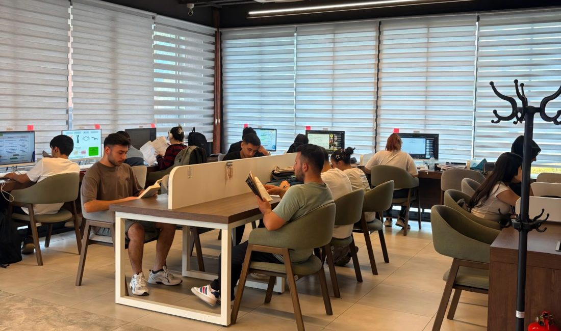 Büyükşehir Belediyesi bünyesinde hizmet veren Derince Kütüphanesi yeni kapasitesiyle daha