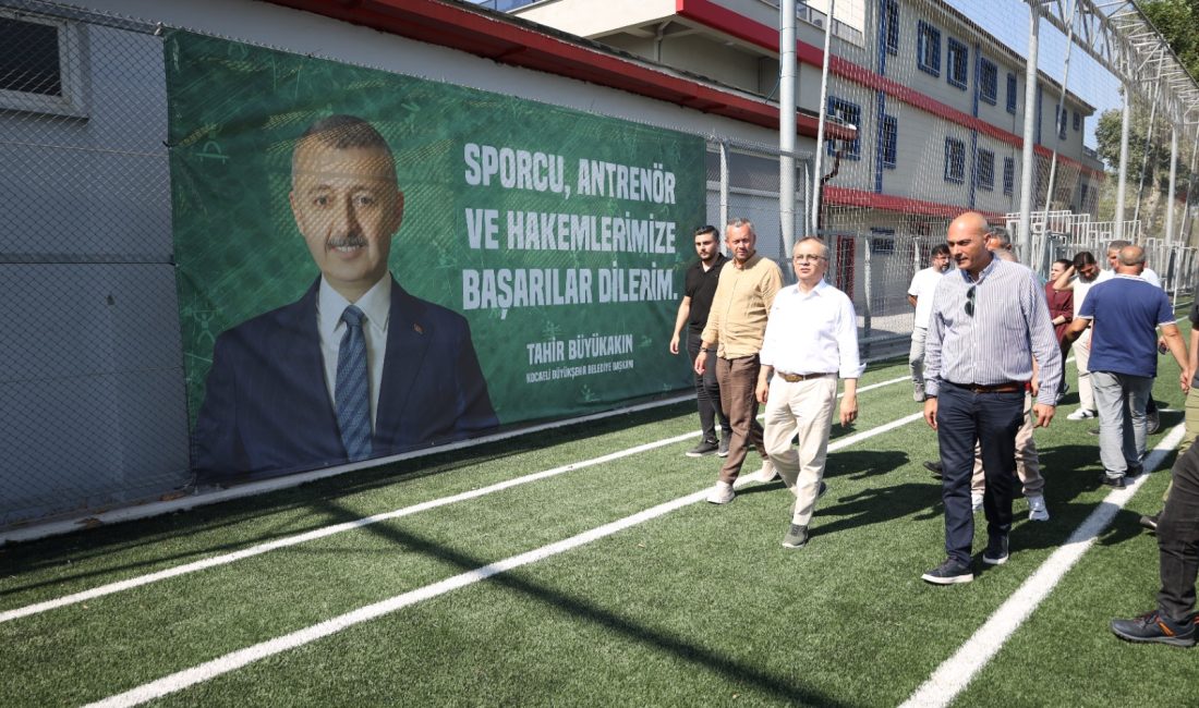 Büyükşehir Belediyesi Genel Sekreter Dr. Hayri Baraçlı, Kartepe’deki projeleri yerinde