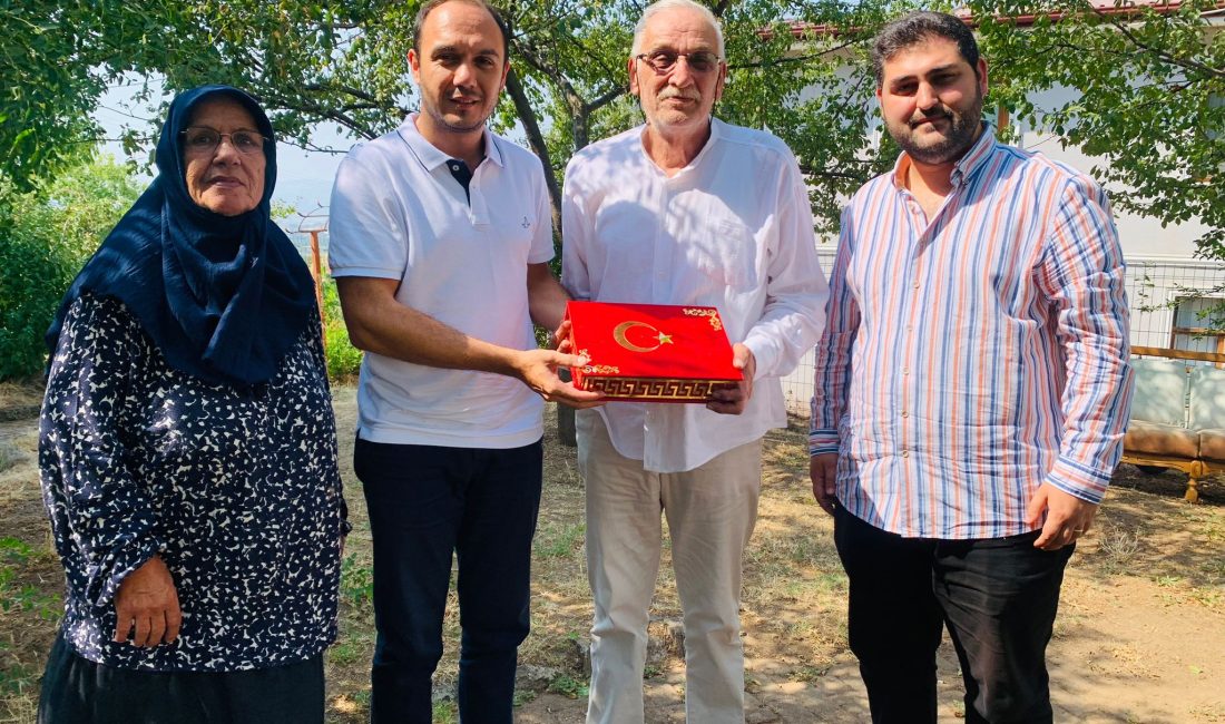İzmit Belediyesi Kıbrıs Gazilerimizi düzenli olarak ziyaret ederek minnet ve