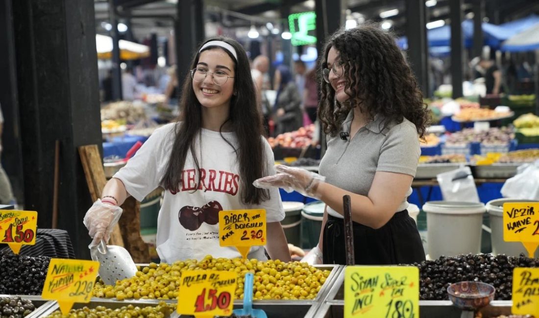 Kartepe Belediyesi’nin gençleri hayata hazırlamak ve kişisel gelişimlerine katkı sağlamak