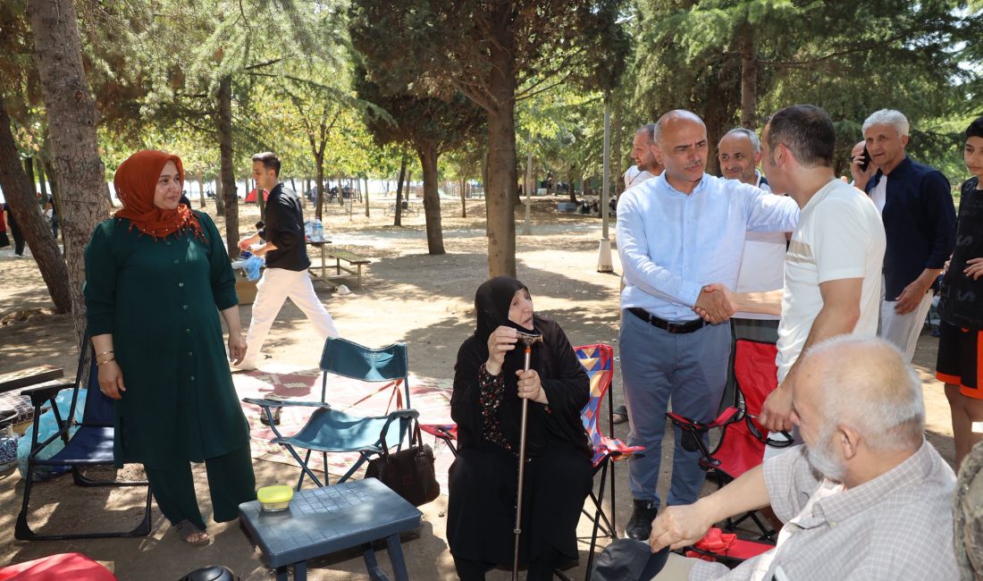 Körfez Belediye Başkanı Şener Söğüt, Muşlular Derneği’nin pikniğine katıldı. Piknikte