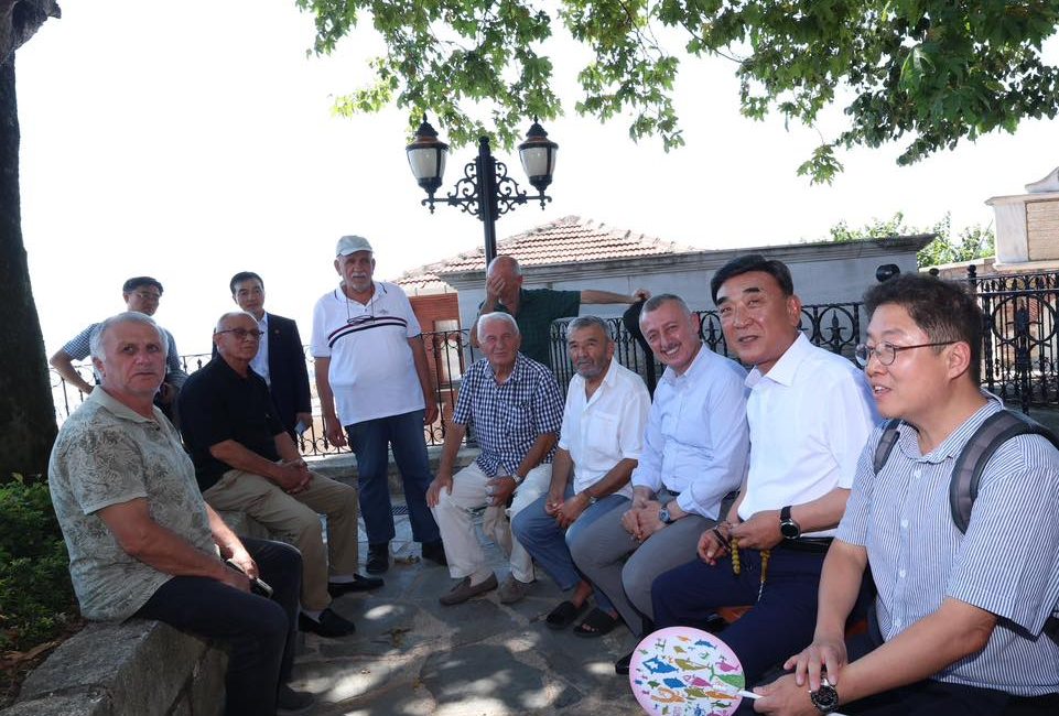 Kocaeli Büyükşehir Belediye Başkanı Doç. Dr. Tahir Büyükakın, kardeş şehir