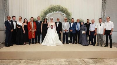CHP Yenimahalle Temsilcisi Selami Soydan oğlunu evlendirdi. Kongre Merkezi’nde gerçekleşen