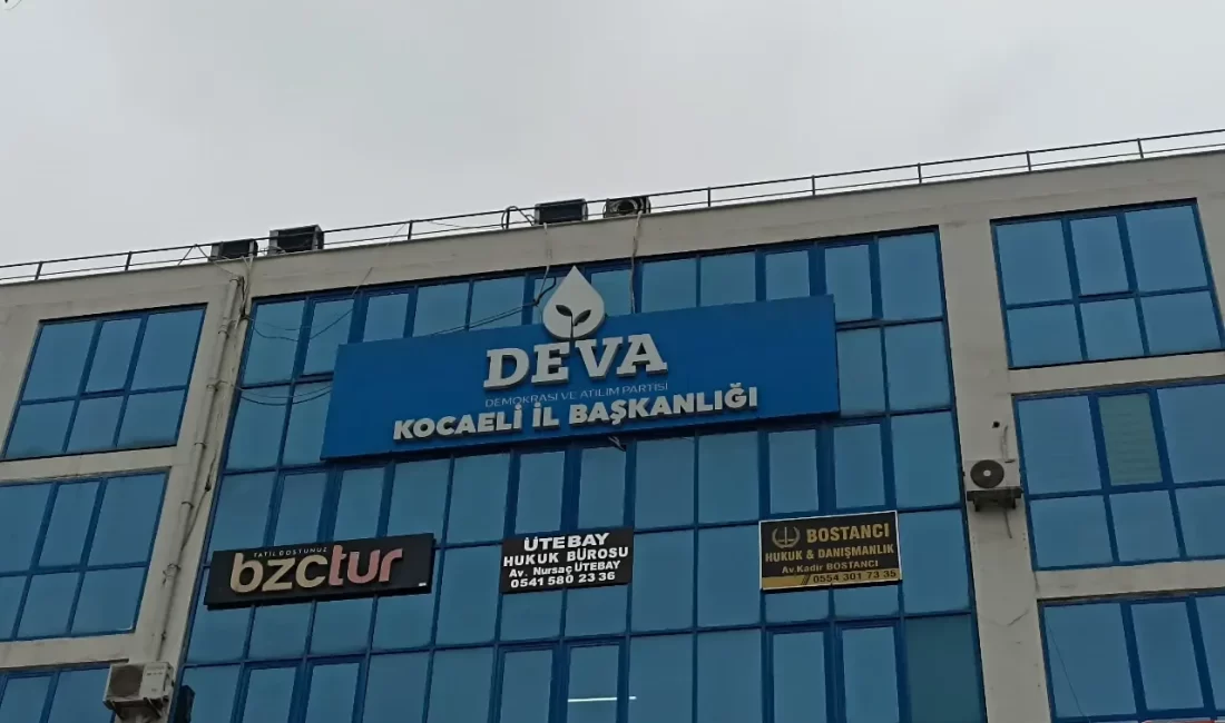 Ali Babacan’ın genel başkanlığını yaptığı DEVA Partisi’nin, Kocaeli İl Başkanlığı’nda