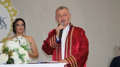 Nursel ve Ahsen Okyar çiftinin kızları Zeynep Gökçen Okyar ile