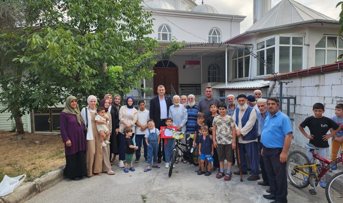Gölcük Belediye Başkanı Ali Yıldırım Sezer, SMA hastası Ege Bostancı’nın