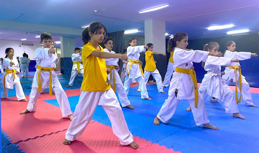 Başiskele Belediyesi tarafından Başiskele Yaz Spor Okulları’nda geleceğin hazinesi çocuklar