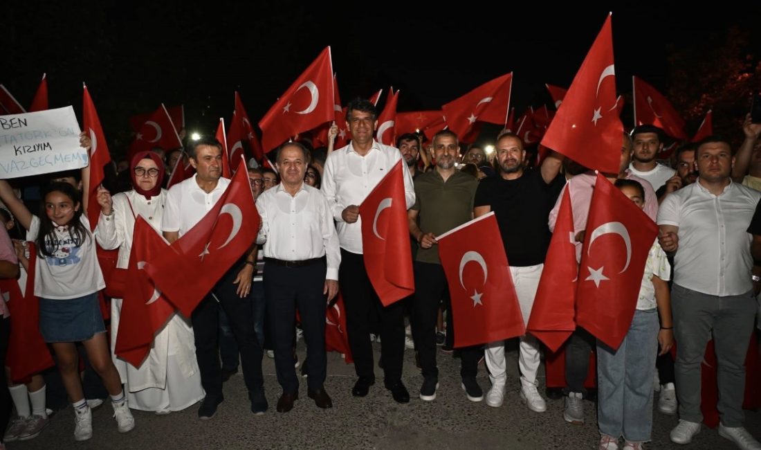 Kartepe Belediyesi, 30 Ağustos Zafer Bayramı'nın 103. yıl dönümünü büyük