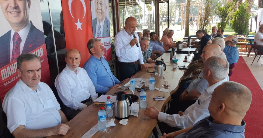 Saadet Partisi Körfez İlçe aylık divan toplantısı teşkilat binası dışına