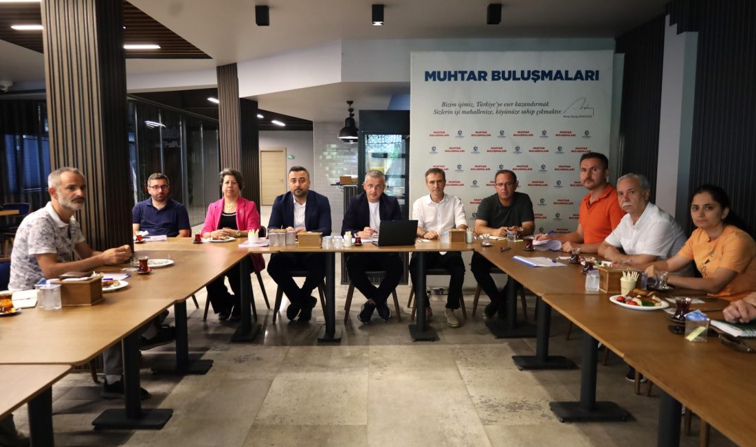 Kocaeli Büyükşehir Belediyesi’nin düzenlediği “Muhtar Buluşmaları” kapsamında, İzmit ilçesindeki muhtarların