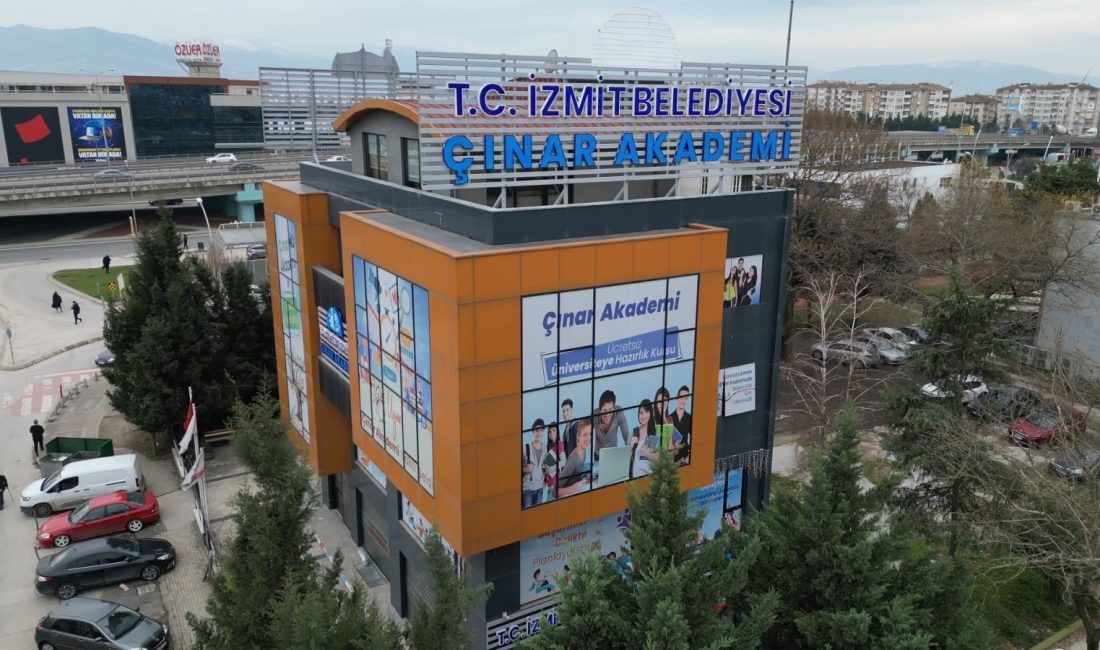İzmit Belediyesinin eğitimde fırsat eşitliği sağlamak adına gençlerin hizmetine sunduğu