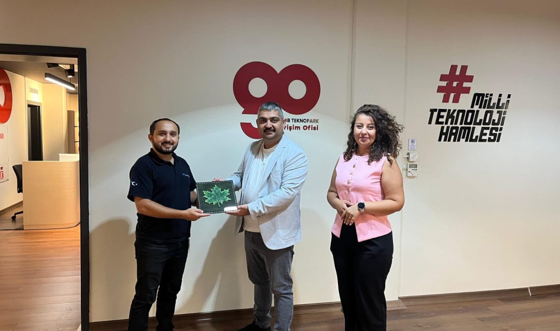 İzmit Belediyesi Bilgi İşlem Müdürü Samet Can Demir, GOSB Teknopark’a