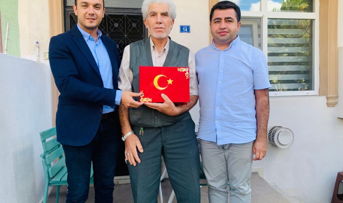 İzmit Belediyesi, Kandıra’da ikamet eden Kıbrıs Gazileri Recep Toygar ve