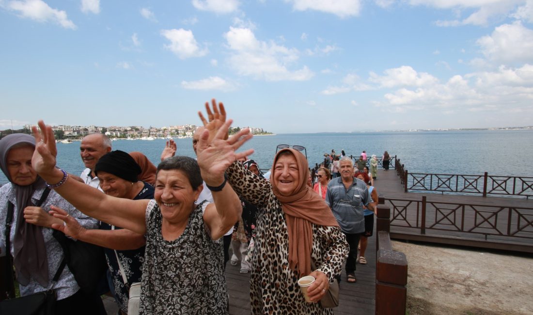 Büyükşehir Belediyesi, bünyesinde 65 yaş ve üzeri vatandaşlara hizmet veren