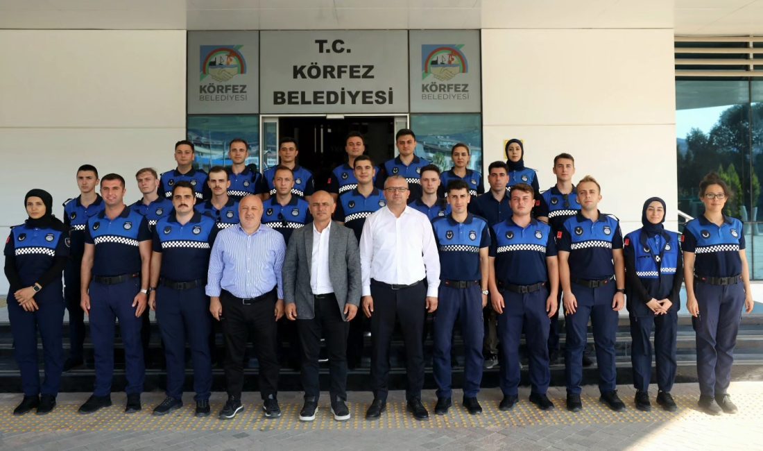 Körfez Belediyesi bünyesinde göreve başlayan yeni zabıta memurları, düzenlenen toplantıyla