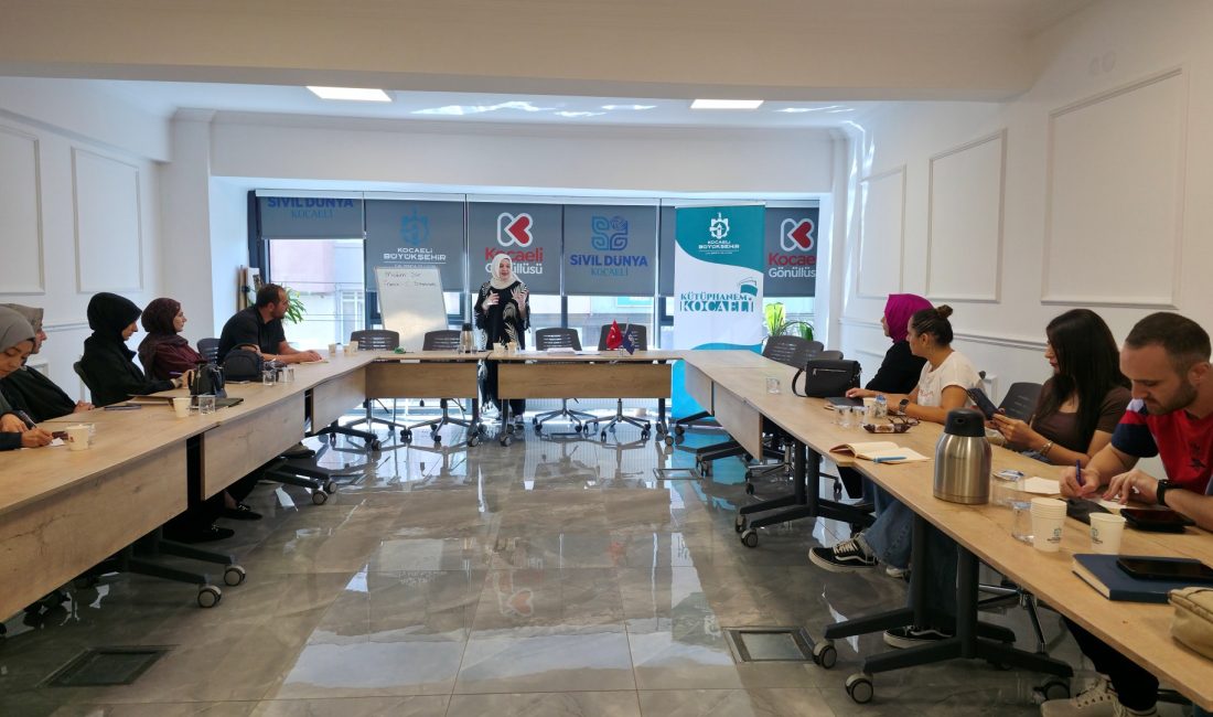 Büyükşehir Belediyesi çatısı altında faaliyetlerini sürdüren “Kütüphanem Kocaeli”, personelinin mesleki