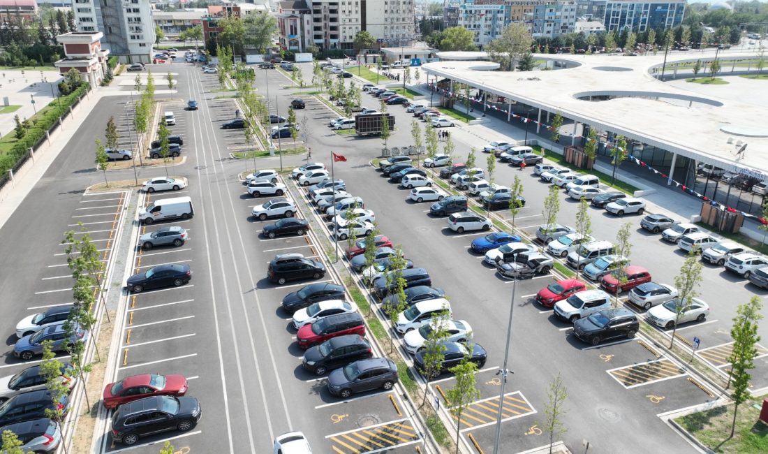 Kocaeli Büyükşehir Belediyesi tarafından yapılan, içinde bulunan sosyal tesis alanlarıyla