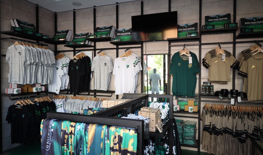 Kocaeli Büyükşehir Belediyesi’nden Kocaelispor’a tam destek sürüyor. Taraftarların Yeşil-Siyahlı forma