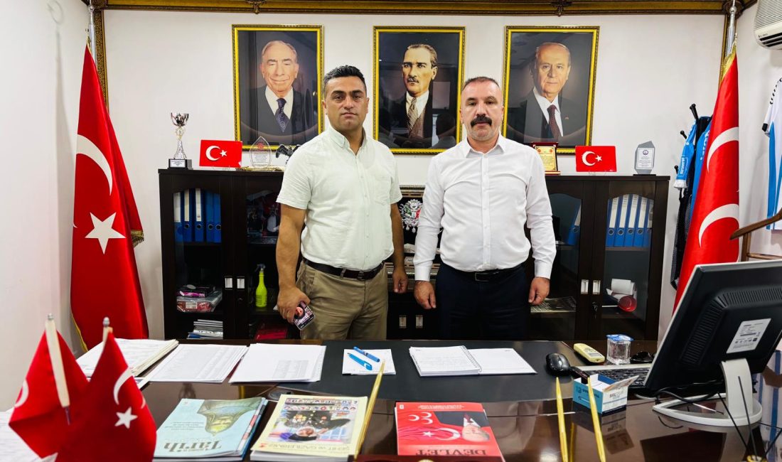 Dilovası’nda sahil hattı, yıllardır demir yığınları ve inşaat ekipmanlarıyla çevrili.