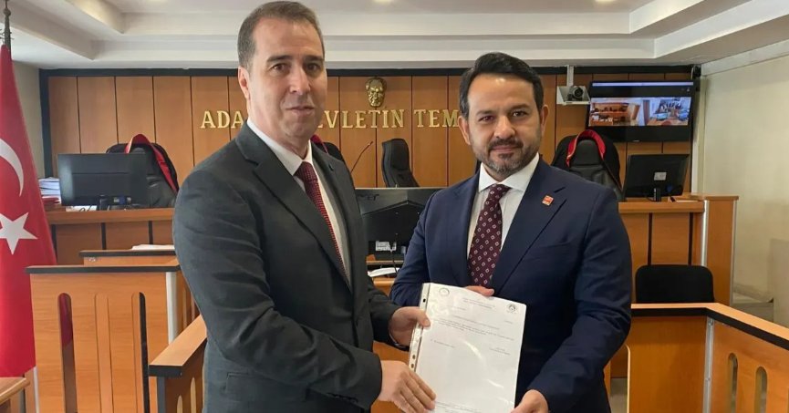 CHP İzmit İlçe Başkanlığı’na yeniden seçilen Gökhan Ercan, mazbatasını Adalet