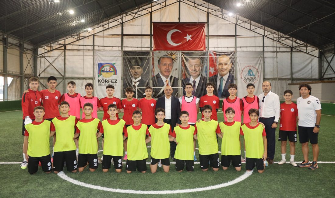Körfez Belediye Başkanı Şener Söğüt, Körfez Gençlerbirliği Spor Kulübü’nü ziyaret
