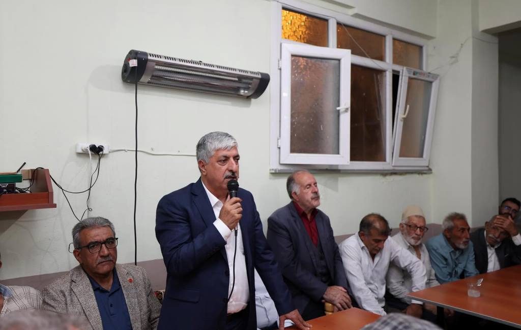 Dilovası Belediye Başkanı Ramazan Ömeroğlu, “Vatandaşlarla Buluşma” programı kapsamında Mimar