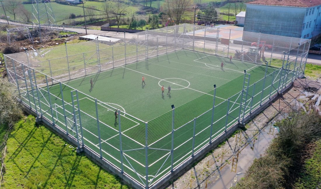 Kocaeli Büyükşehir Belediyesi, hayata geçirdiği projelerde çocukları ve gençleri hiçbir
