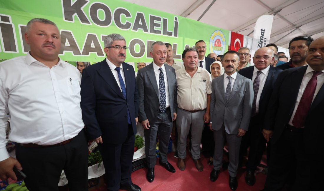 Kocaeli Büyükşehir Belediye Başkanı Doç.Dr.Tahir Büyükakın, Kocaeli Tarım Fuarı’nın açılış
