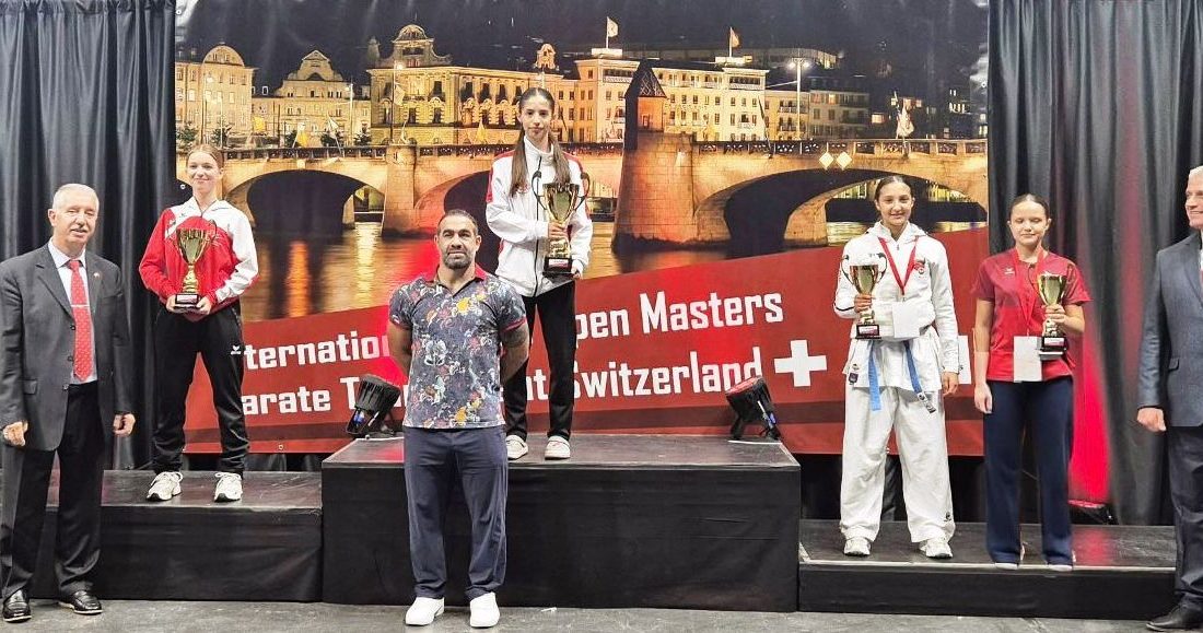 Körfez’in şampiyon Öykü’sü İsviçre’de yapılan Uluslararası Basel Cup Karate Şampiyonası’nda, ülkemizi ve
Körfezi’mizi başarıyla