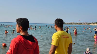 Kocaeli sahillerinde yaz boyunca gözünü denizden ayırmayan KOSKEM ekipleri, 539