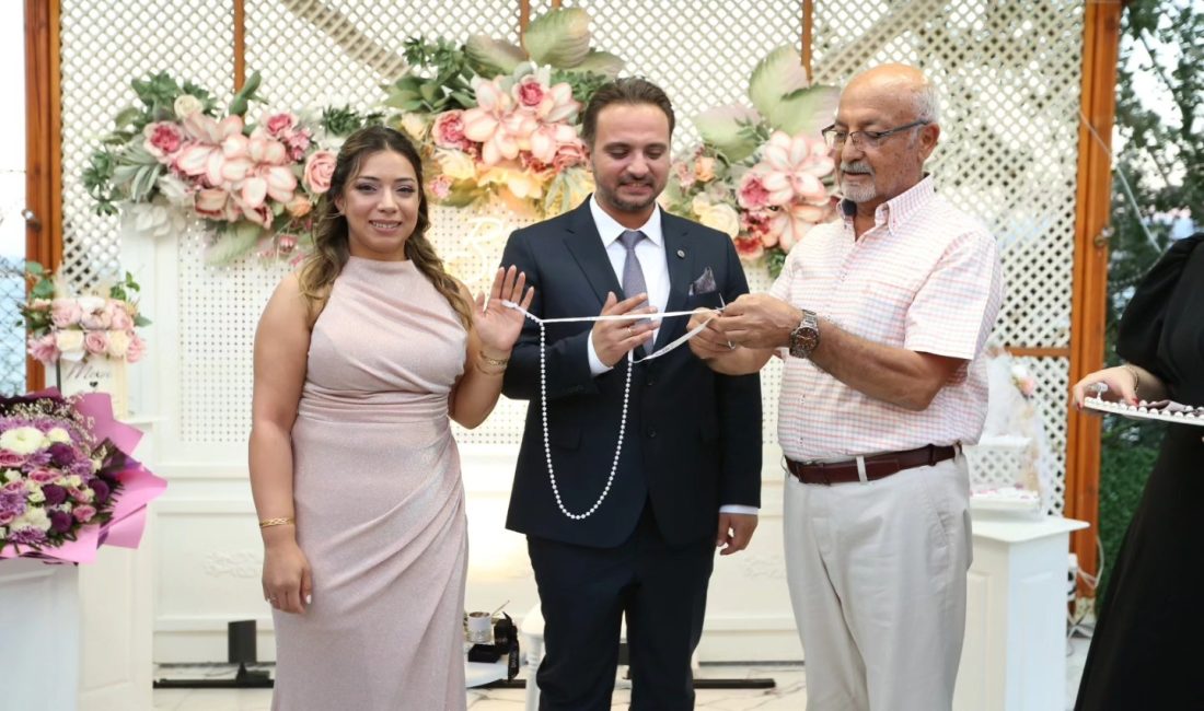 Merve ve Ümit iki şehirde düzenlenecek
iki düğünle hayatlarini birleştiriyor