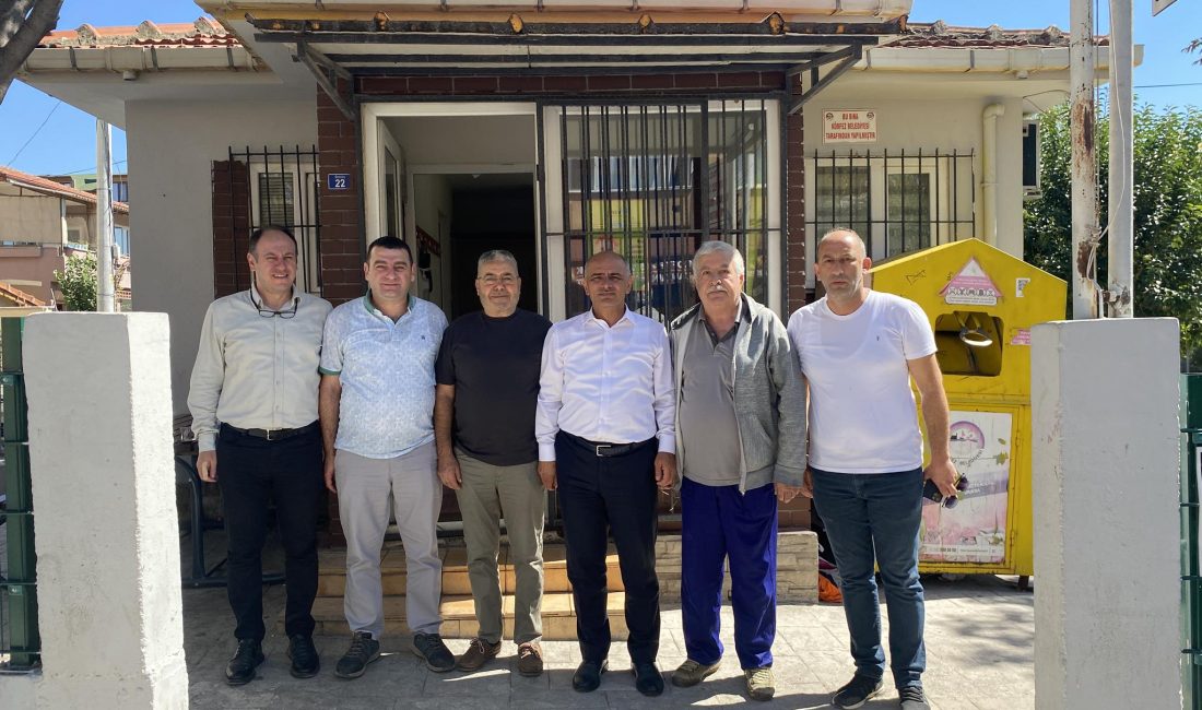 Körfez Belediye Başkanı Şener Söğüt, Yeniyalı Mahallesi’nde esnafla bir araya