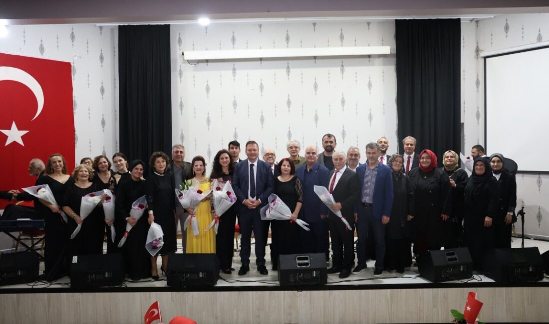 Kartepe Belediyesi, Cumhuriyet’in 102. yıl dönümünü coşkuyla kutladı. Necip Fazıl