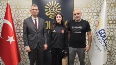 Gölcük Belediyespor’un başarılı taekwondocusu Berra Ceylan, Romanya'nın başkenti Bükreş'te düzenlenecek