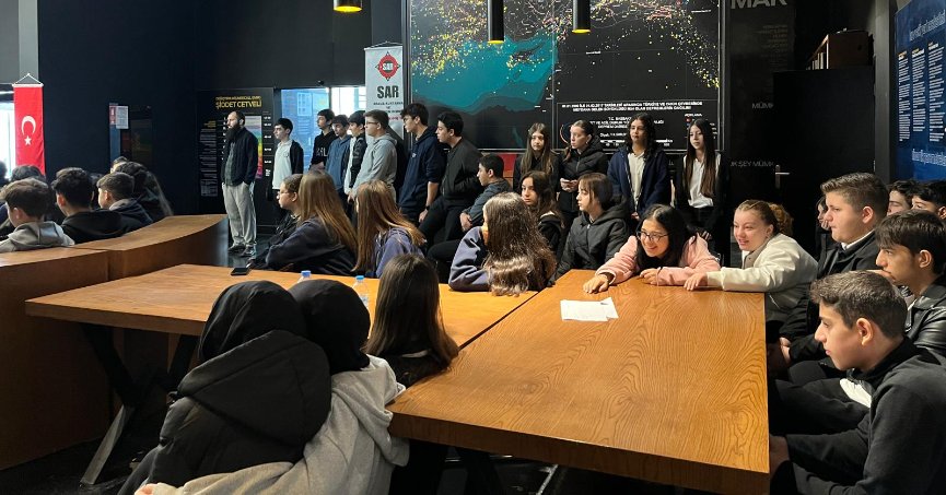 Kartepe Anadolu Lisesi öğrencileri, İzmit Belediyesi 17 Ağustos Deprem Anma